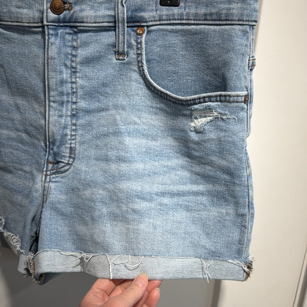 Madewell High Rise Denim Shorts Light Wash Distressed Size 31 - Picture 5 of 16